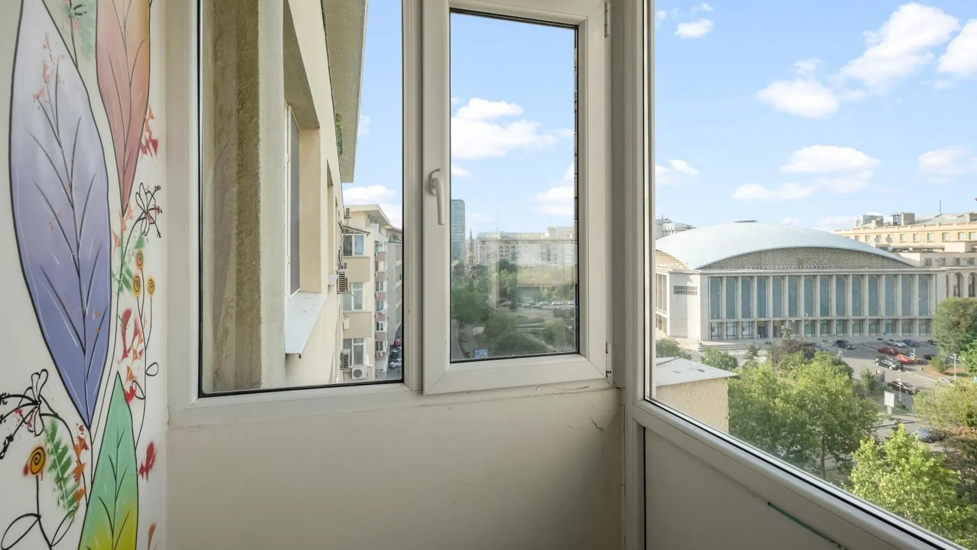 Green Muse On Victoriei Bucharest Apartment