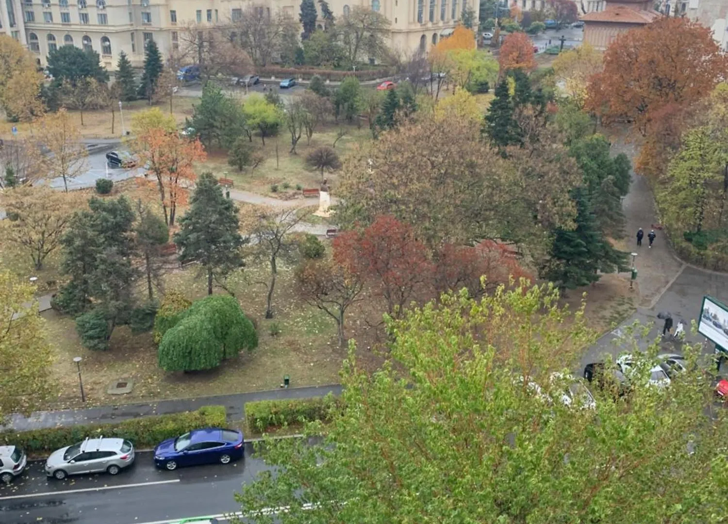 Green Muse On Victoriei Bucharest Apartment
